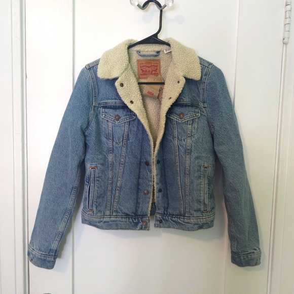 NWT Levi's Denim Jacket - Picture 1 of 4